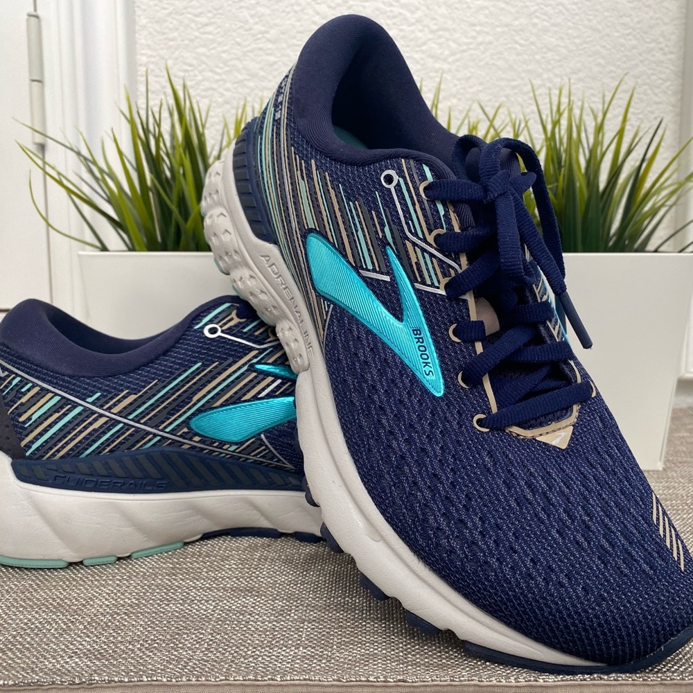 Brooks Adrenaline GTS 19